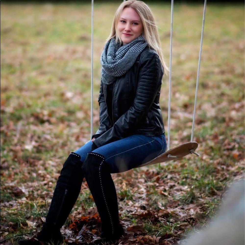 Meet your Posher, Emily